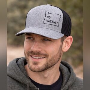 Arcadian Outfitters No Vacancy Oregon Hat Trucker Snapback Gray Black NWT